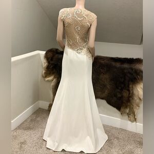 New Stunning Cap Sleeve Exquisite Beading Back Mermaid Gown/Evening Dress